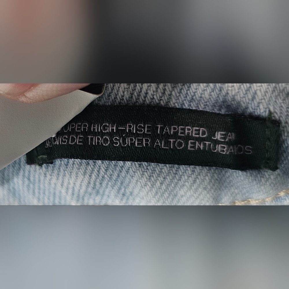 Wild Fable Womens Super High Rise Tapered Jeans Light Wash Size 2/27" Inseam NWT - Picture 9 of 11